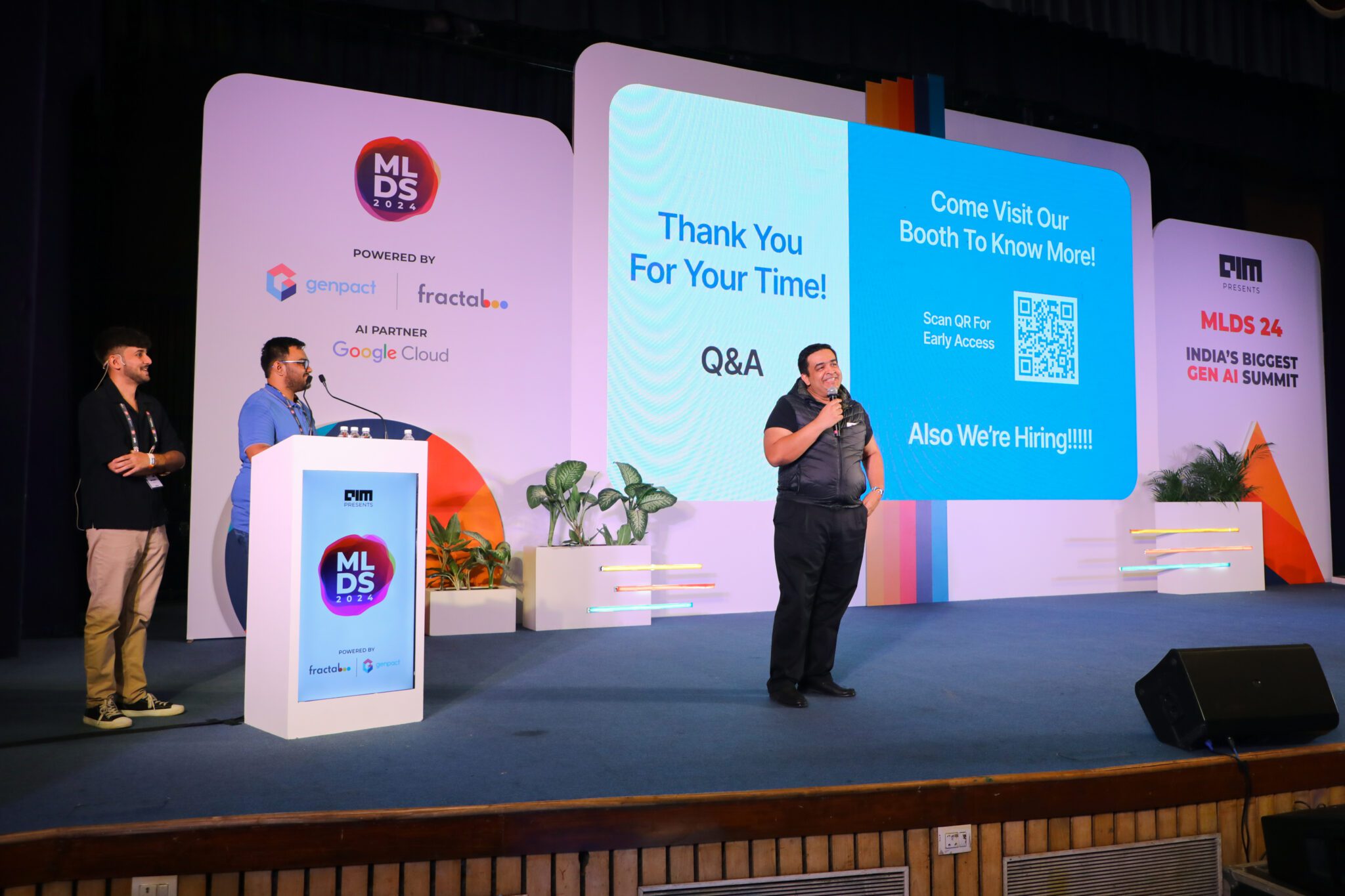 Proprietary vs Open-Source AI Models in Generative AI